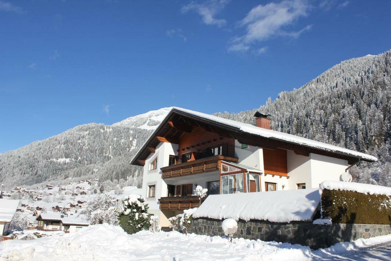 Haus Netzer Irma Daire Sankt Gallenkirch Dış mekan fotoğraf